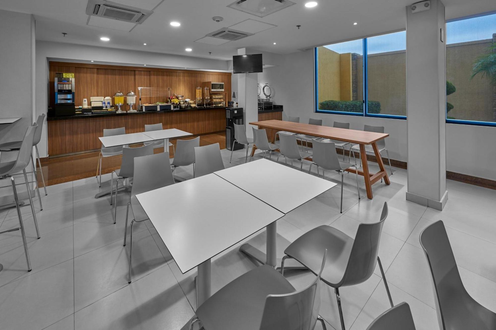 City Express By Marriott Tampico Exterior photo